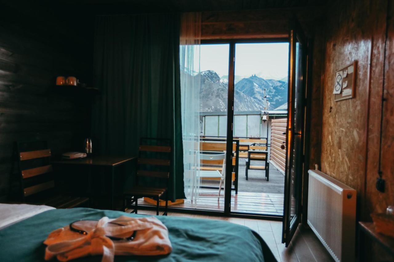 Wooden Hotel Kazbegi Екстериор снимка