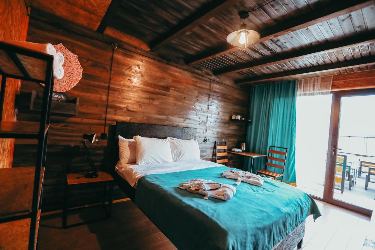 Wooden Hotel Kazbegi Екстериор снимка